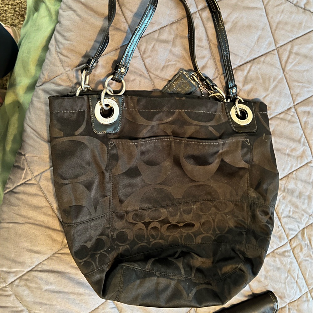 Coach purse - Picture 4 of 5